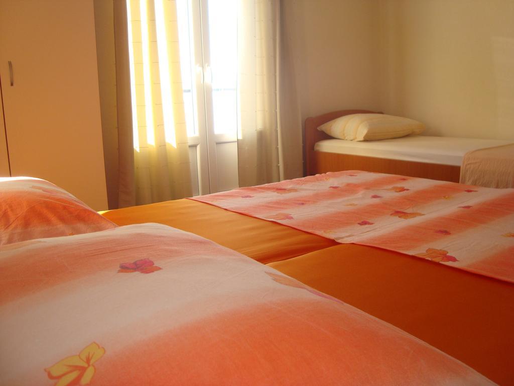 Apartments Roncevic #Joko# Gradac  Room photo