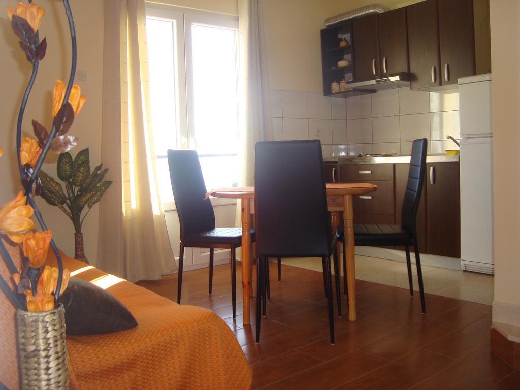 Apartments Roncevic #Joko# Gradac  Room photo