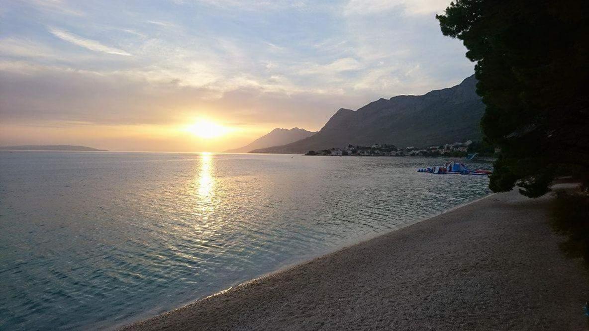 Apartments Roncevic #Joko# Gradac  Exterior photo