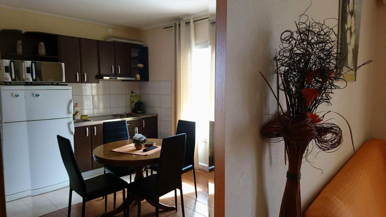Apartments Roncevic #Joko# Gradac  Exterior photo